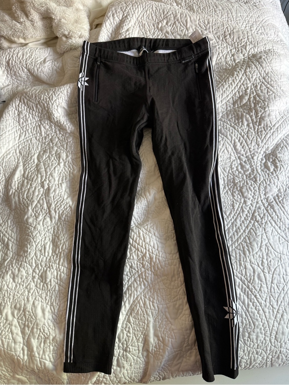 Black Women's Leggings with White Side Stripes
